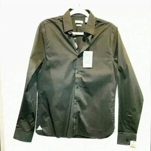 Van Heusen Men's slim fit, never tuck, Dress Shirt Black Small 14 1/2 T629713